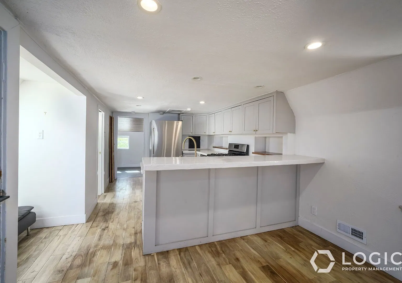 2 Bed / 1 Bath Duplex for Rent in Salt Lake City, UT — Photo 4