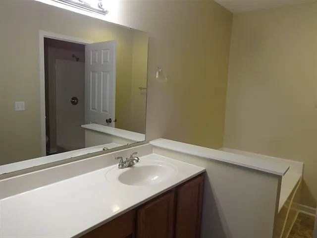 987 Drayson Dr — Photo 9