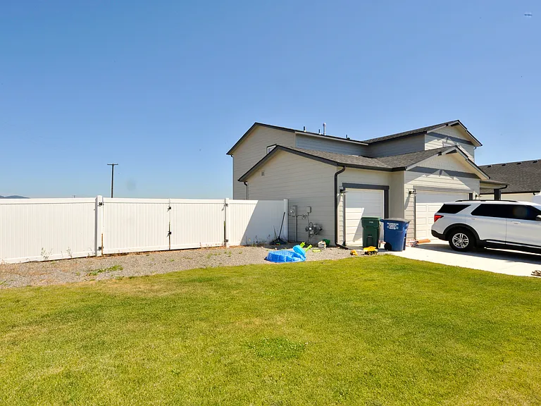 5101 E Aquila Ave — Photo 3