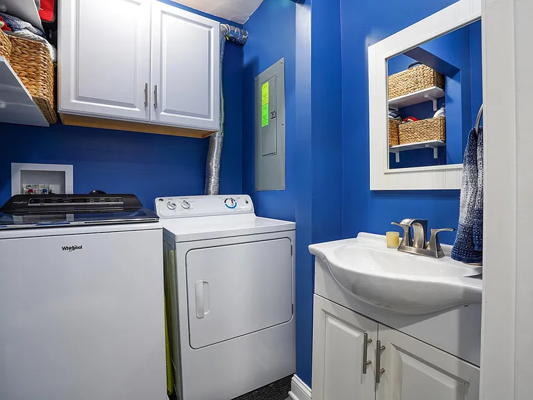 22 E Heath St — Photo 4
