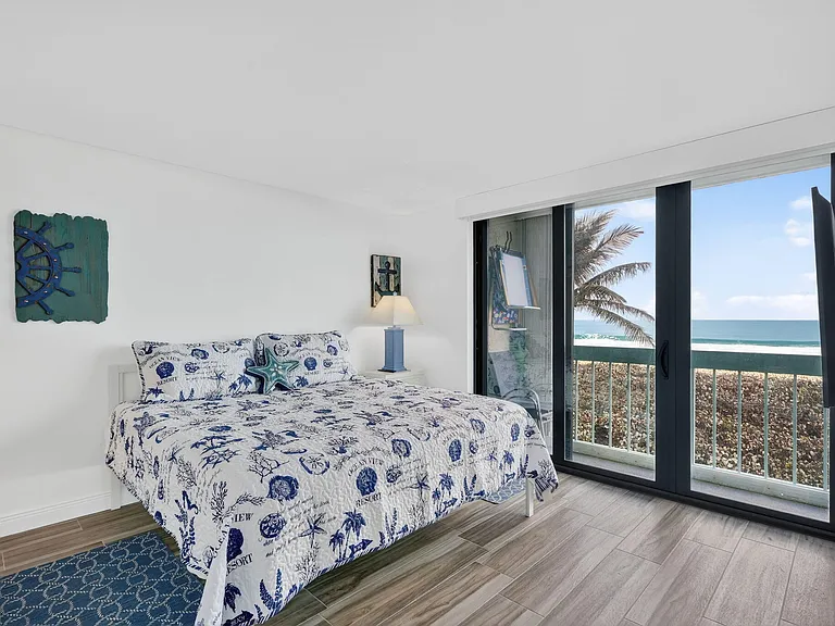 9940 S Ocean Dr #202 — Photo 10