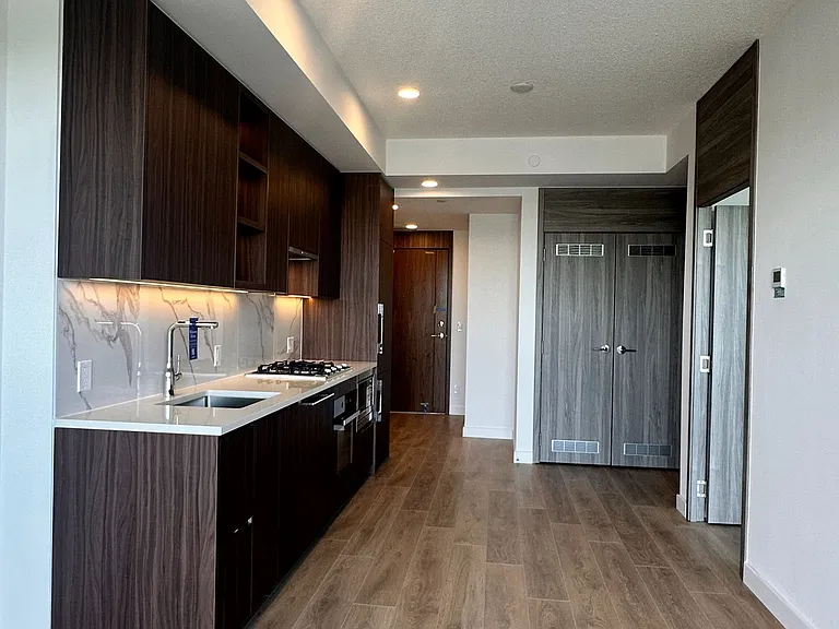 18 Esther Shiner Blvd S #909 — Photo 25