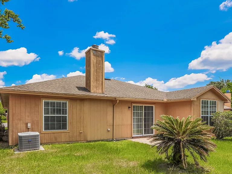 3183 Olde Sutton Parke Dr — Photo 15