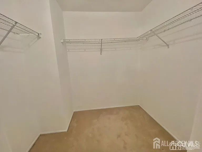 315 Plymouth Rd — Photo 9