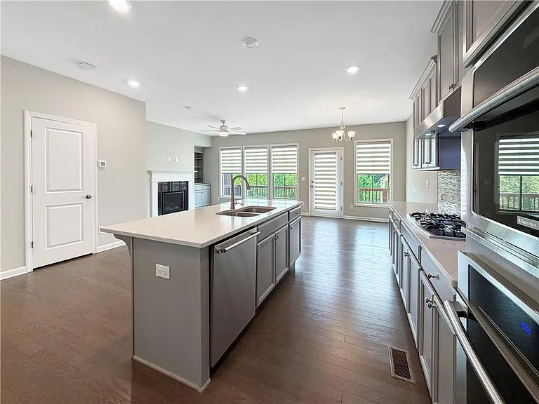 381 Northaven Ave — Photo 9
