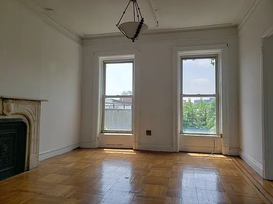 Rented by Signature Property Realty | media 34