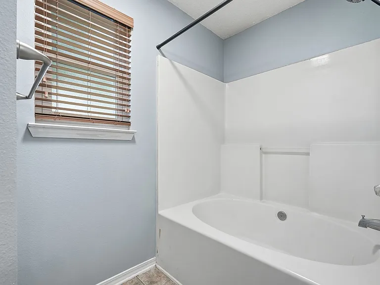 1243 Jefferyscot Dr — Photo 33