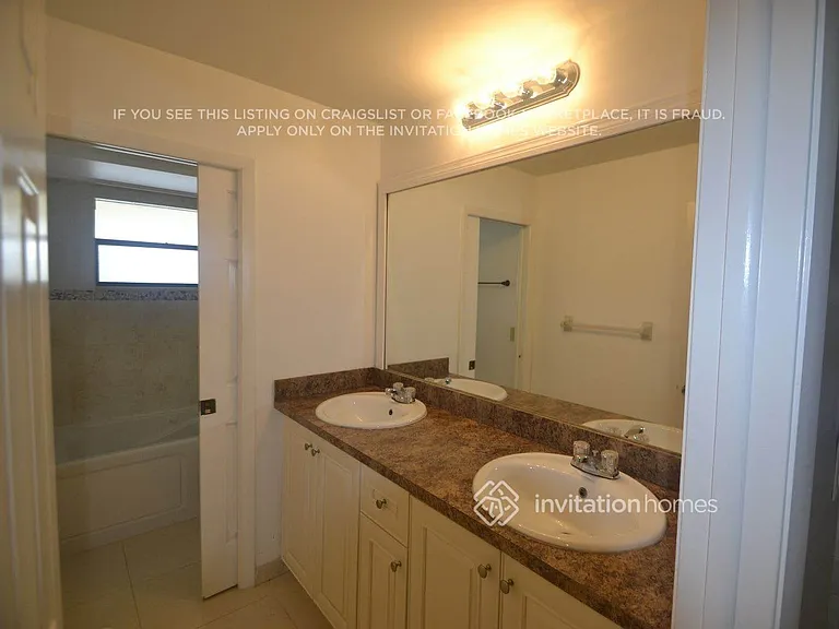 5016 NW 66th Dr — Photo 11