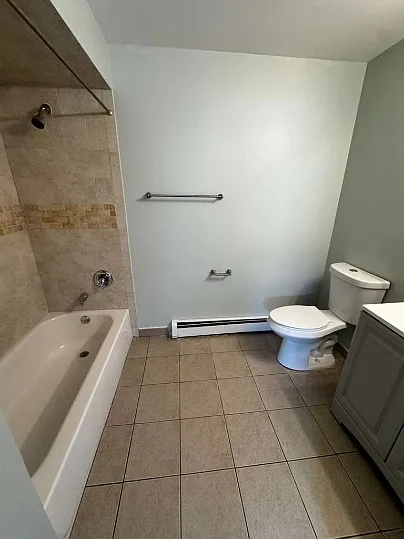 158 N 8th St #6 — Photo 13