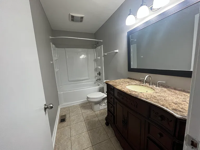 886 Honeysuckle Rd — Photo 10