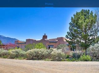 7 Casa Del Cielo Rd, Taos, NM 87571