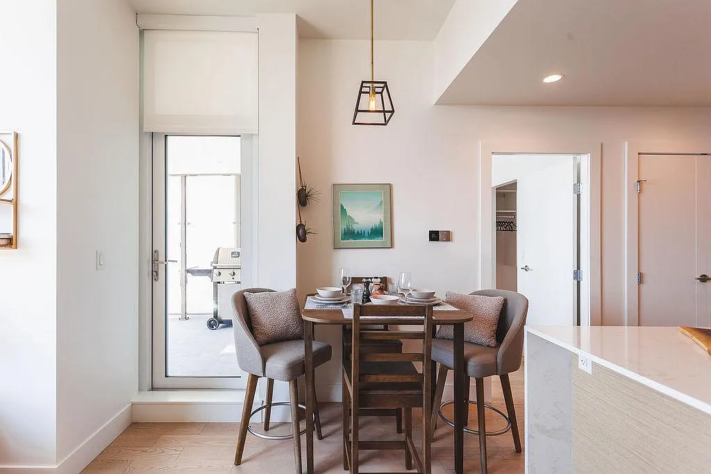 1 bed, 532 sqft, $2,550 — Photo 2