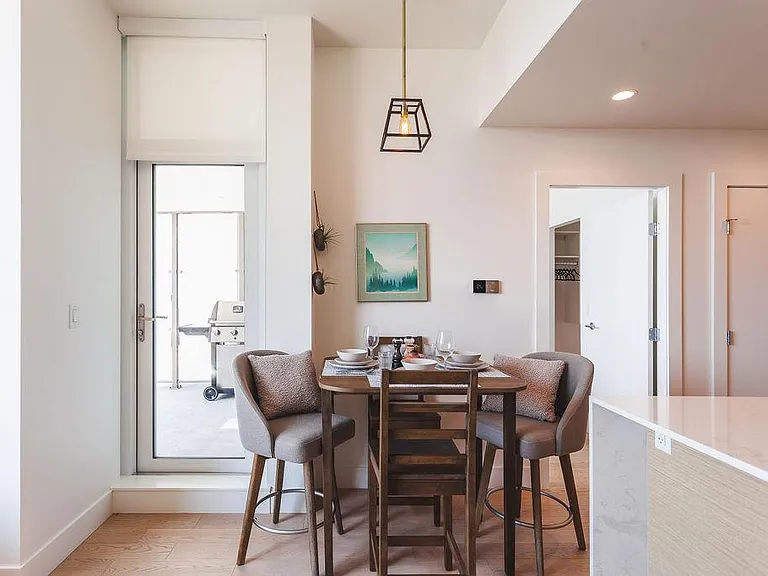 1181 Sunset Dr #1005 — Photo 2