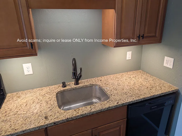 209 S Greenwood St — Photo 14