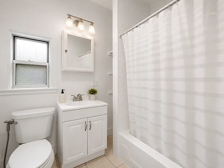 66 Mozart St #3 — Photo 11