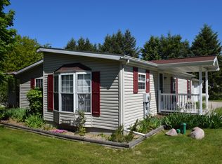 3334 Oak St, Arcadia, MI 49613