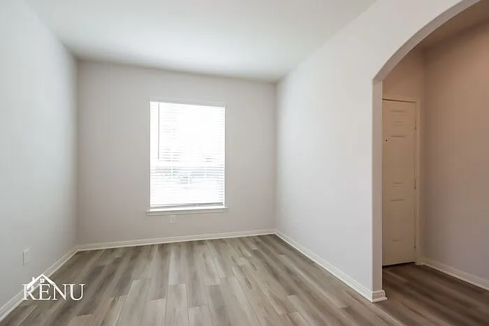 10482 Sweetwater Creek Dr — Photo 8