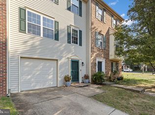 402 Kensington Dr, Fredericksburg, VA 22405