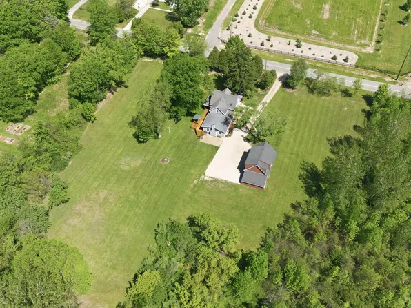 7780 W East Rd, Lakeside, MI 49116