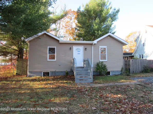 417 Lakeside Drive N, Forked River, NJ 08731