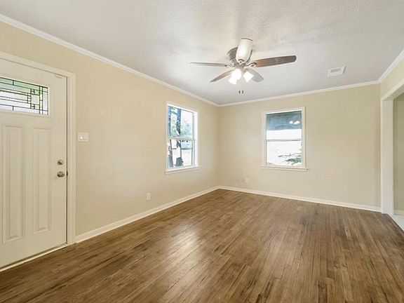 3rd image of 302 Sherman Ave