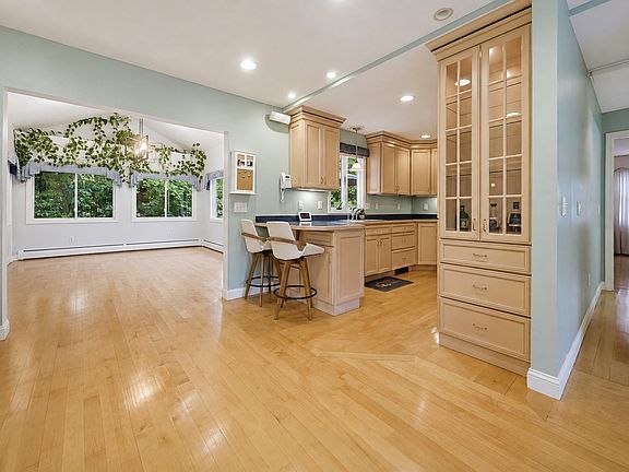 5th image of 11 Weatherstone Dr #11