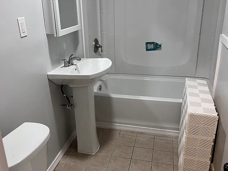 767 Brewster St — Photo 17