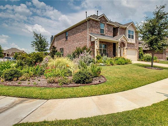3rd image of 428 Roger Graves Cir