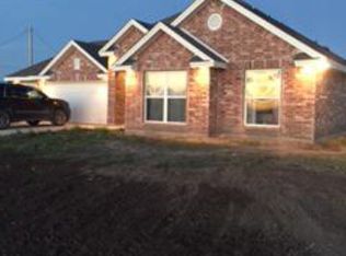 10 Summit Vw, Uvalde, TX 78801