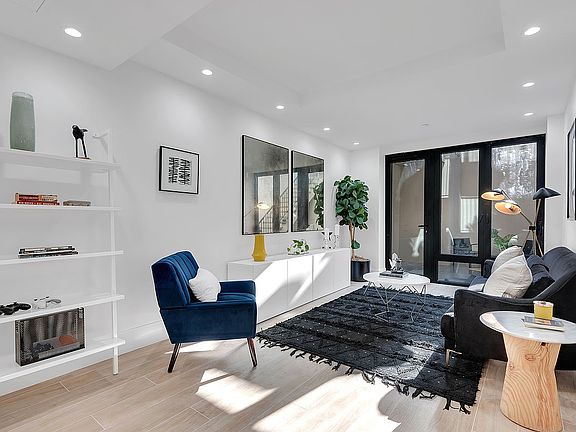 5th image of 490 Lorimer St APT 1A