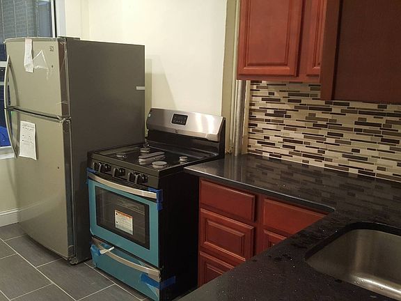5th image of 1209 Beach Ave