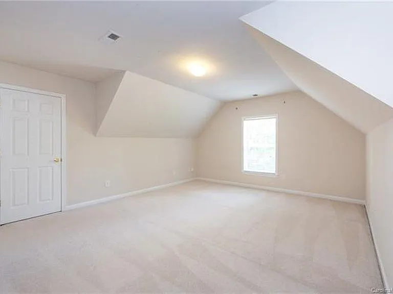 8609 Society St — Photo 28