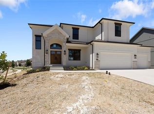 5518 Thousand Oaks Dr, Parkville, MO 64152