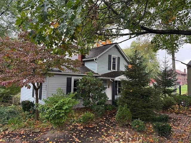 1st image of 809 Dover Ave