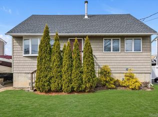 2542 Wantagh Avenue, Wantagh, NY 11793