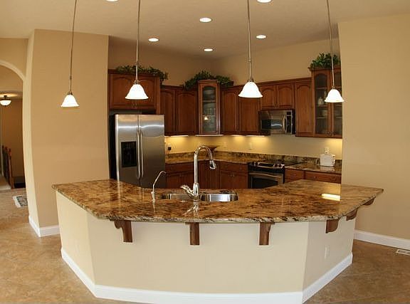 5th image of 4928 Benthaven Dr W