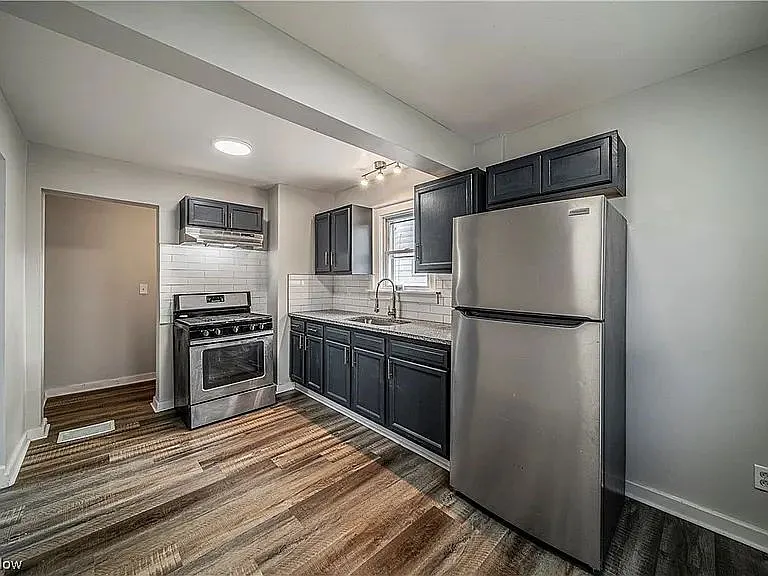 1514 Clermont Rd — Photo 5