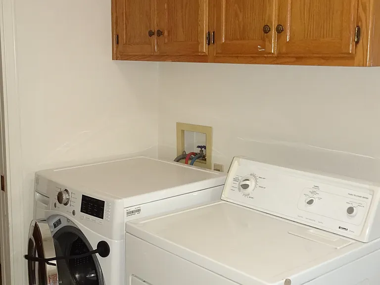 878 E Catalina Cir — Photo 21