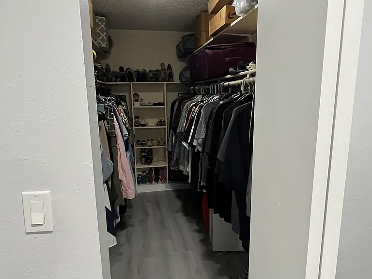 Walk-in closet