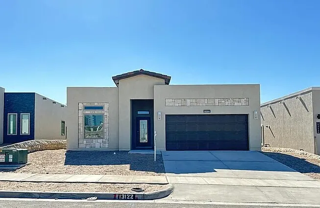 13122 Salterton Ave