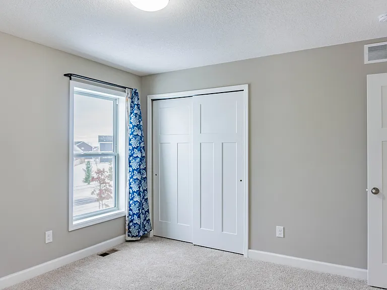 1430 Nutmeg Cir — Photo 33