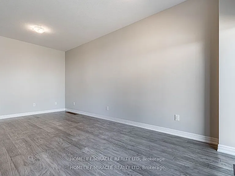 140 Aquasanta Cres — Photo 11