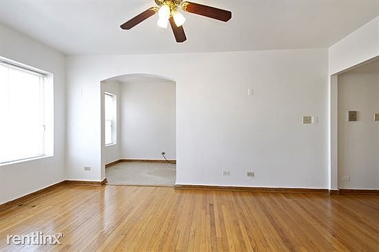 6306 S Artesian Ave Apartments Chicago Living Room_02