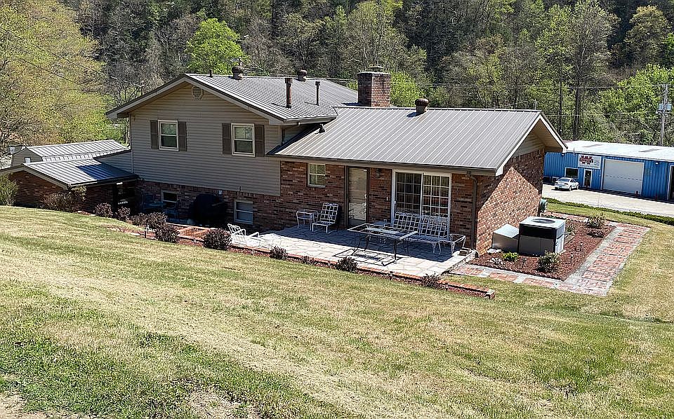 95 Branham Hts, Pikeville, KY 41501 Zillow