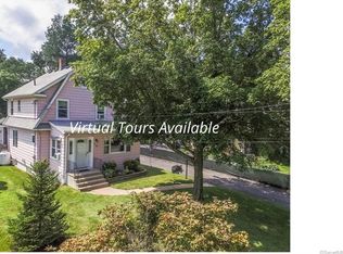 33 Oakland Ave, Farmington, CT 06032