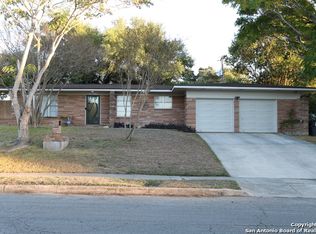 402 W Glenview Dr, San Antonio, TX 78228