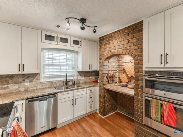 2303 Rothmore Dr SW, Huntsville, AL 35803