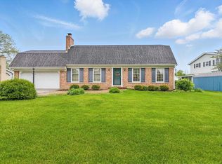 W173N8422 Robert Ave, Menomonee Falls, WI 53051