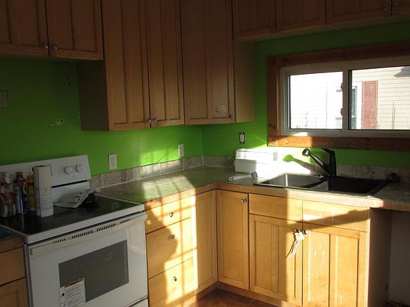 3rd image of 10796 Qr Ave E