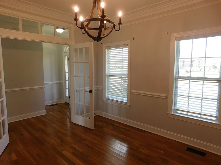 101 Staffordshire Dr — Photo 25